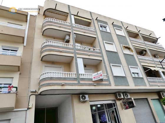 Fris opgeknapt 2 slaapkamer appartement centrum Guardamar