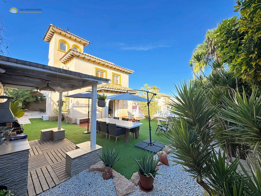 Vrijstaande villa in VillaMartin - C&C Inmoasesores
