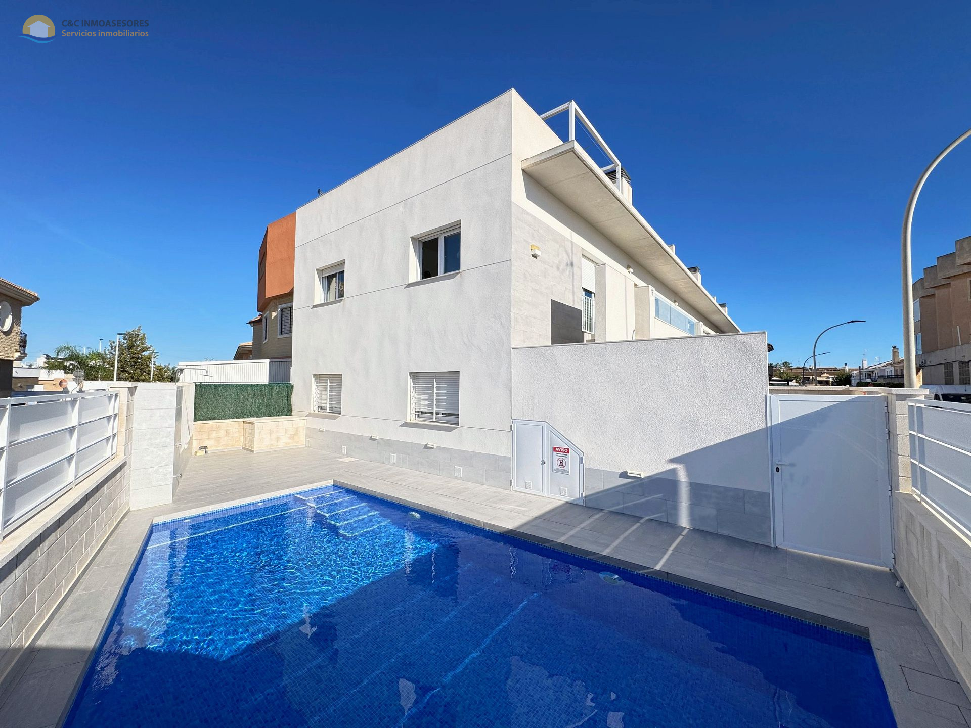 Prachtig topfloor appartement met zonnig terras - C&C Inmoasesores