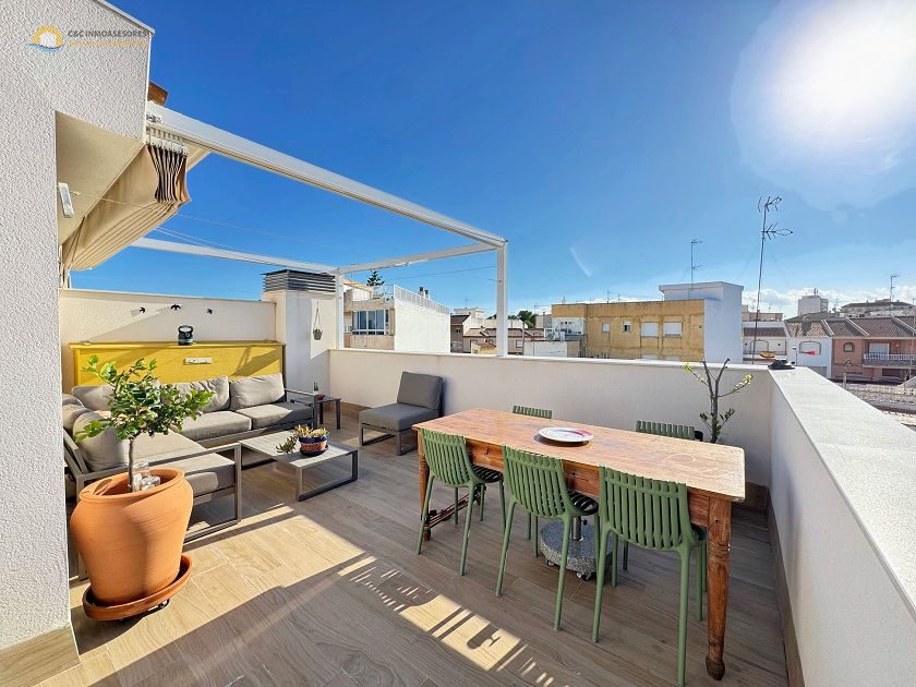 Prachtig topfloor appartement met zonnig terras - C&C Inmoasesores