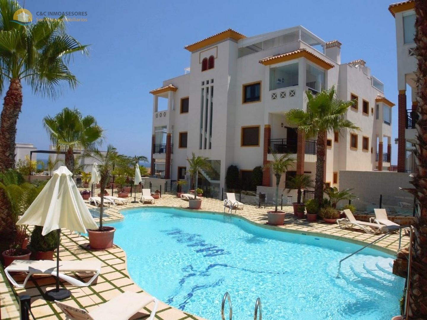 Appartement au rez-de-chaussée avec terrasse et jardin de 159 mètres - C&C Inmoasesores