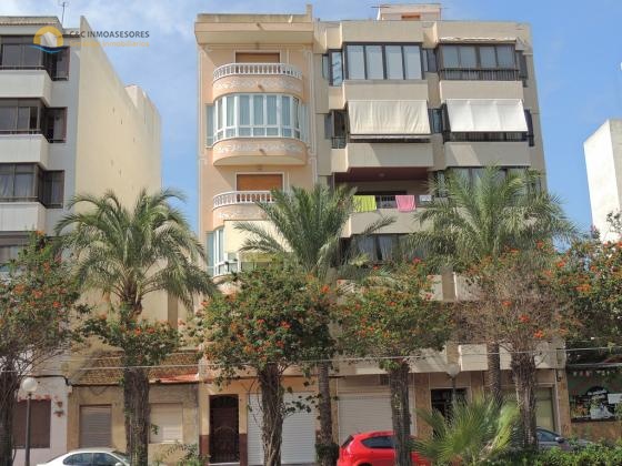 Large two floor property for long term rental Guardamar