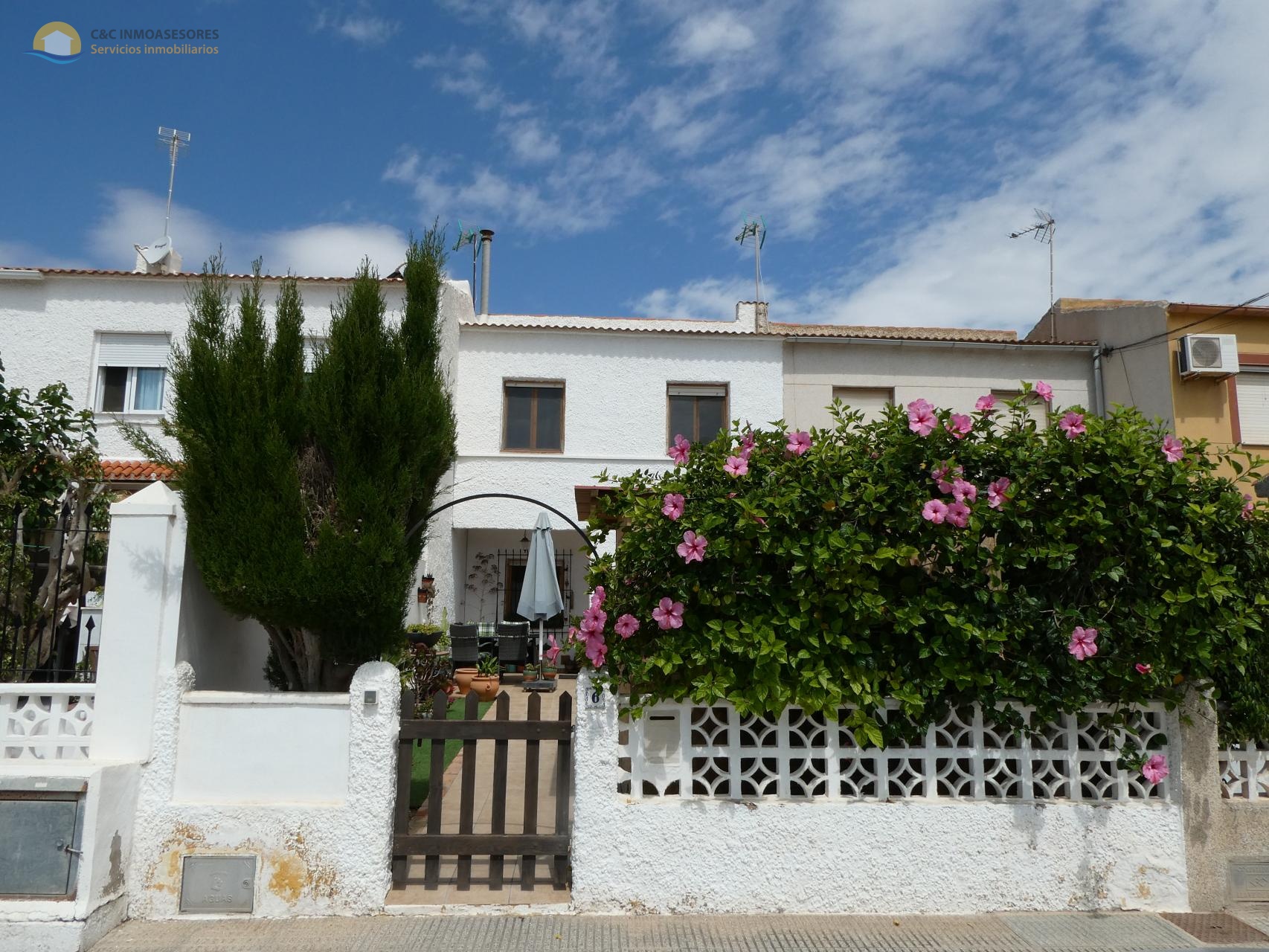 3 Bedroom house with a large private garden - C&C Inmoasesores