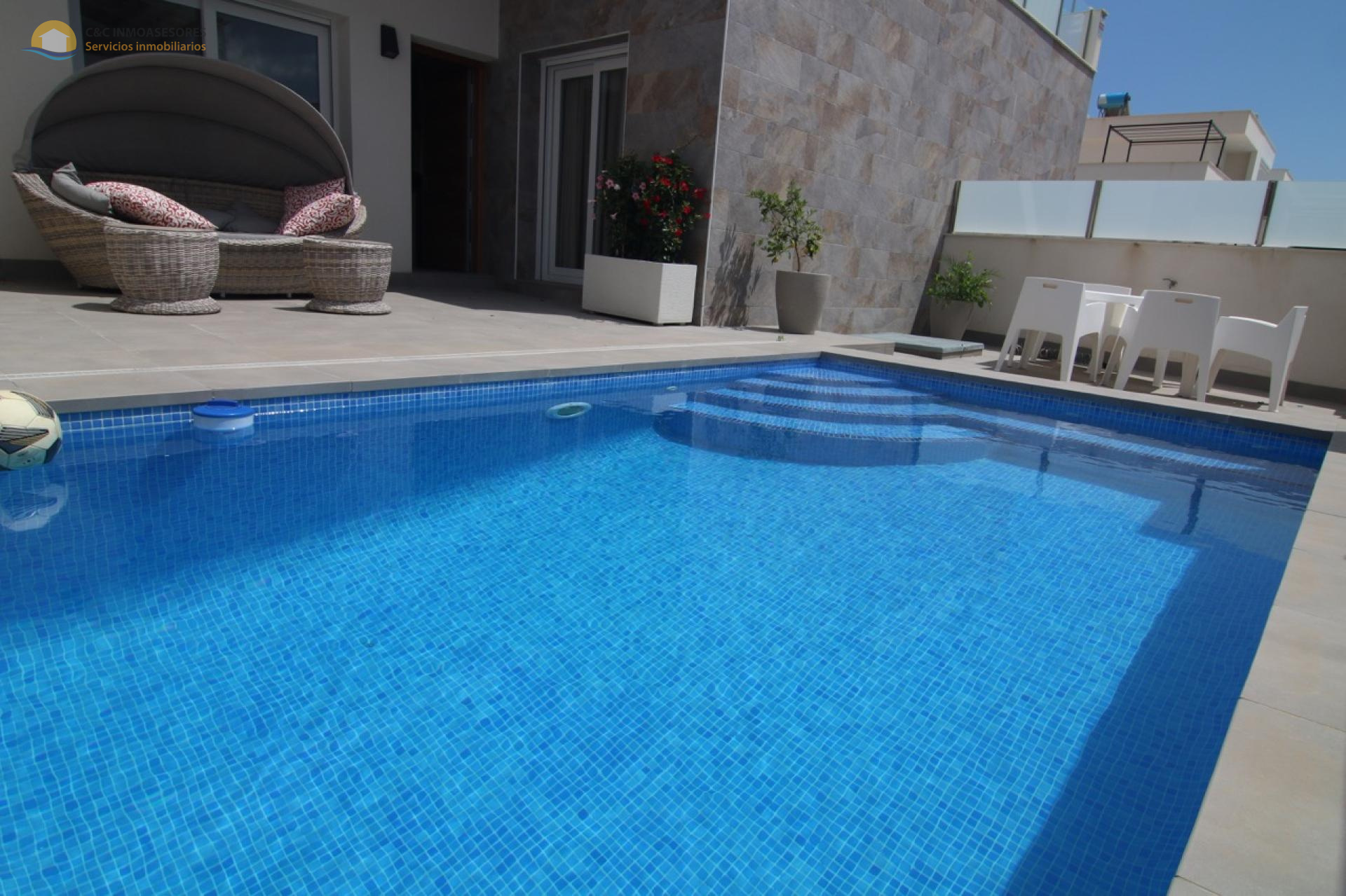 Semi-detached house in Daya Vieja