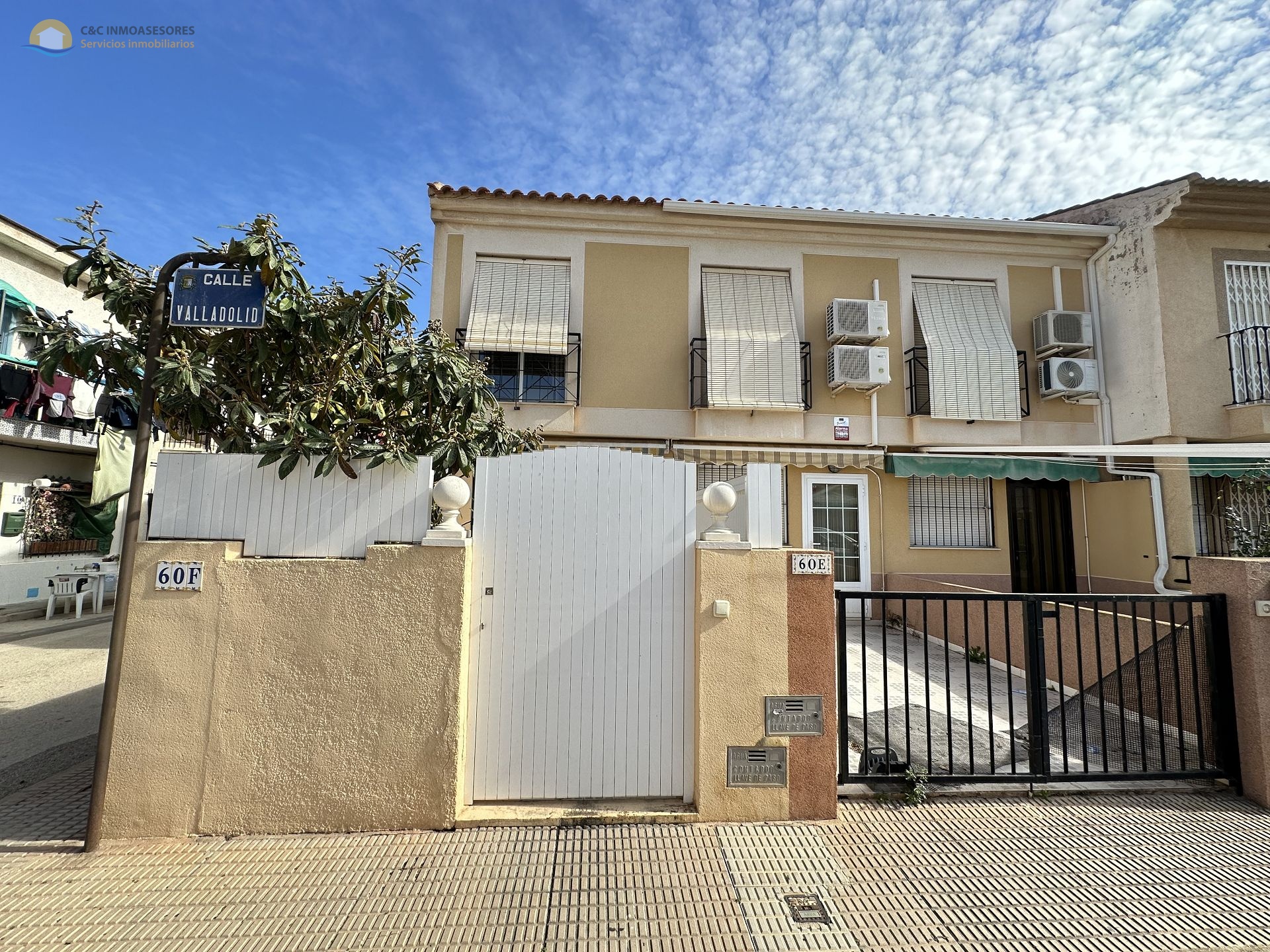 Precioso dúplex de 2 dormitorios y 2 baños en San Pedro del Pinatar - C&C Inmoasesores