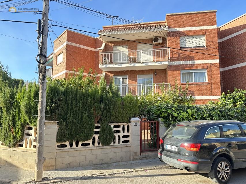 3 bedroom flat with parking 150 metres from the beach - C&C Inmoasesores