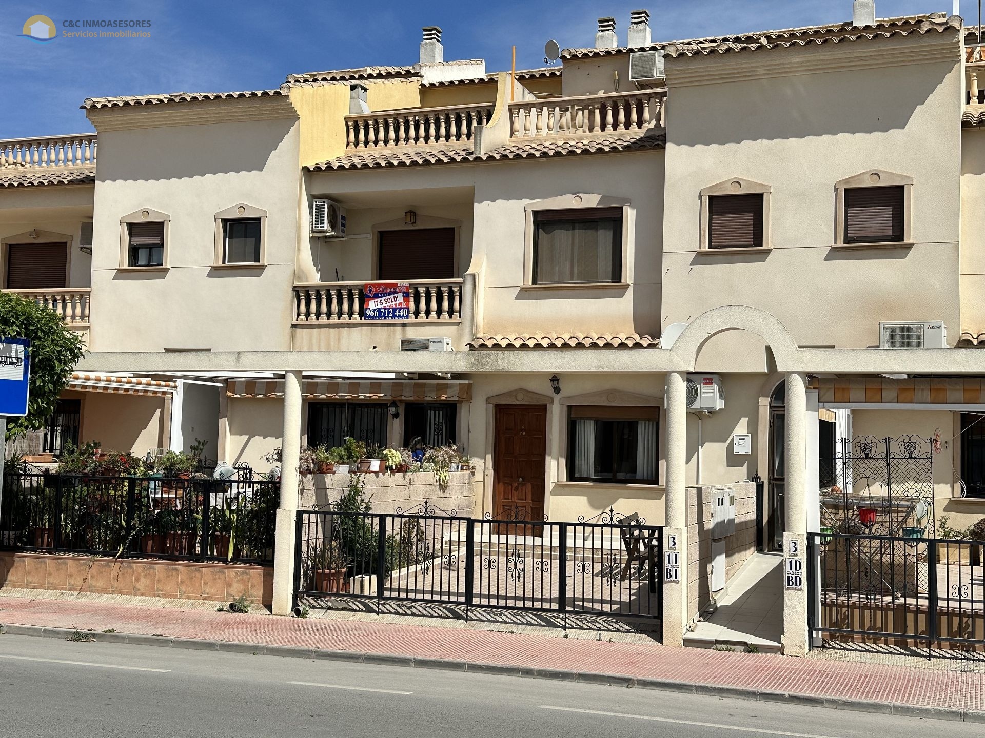 Apartment two floors with 3 bedrooms 2 bathrooms - C&C Inmoasesores