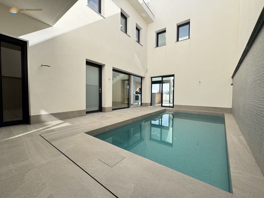 Spectucular high quality newbuild villa with private pool - C&C Inmoasesores