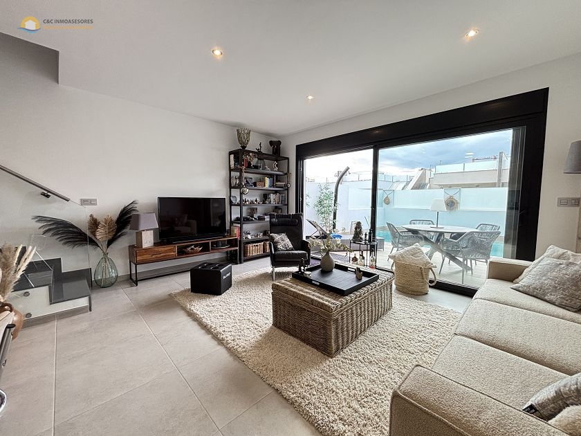 Amazing south facing new modern villa in San Pedro - C&C Inmoasesores