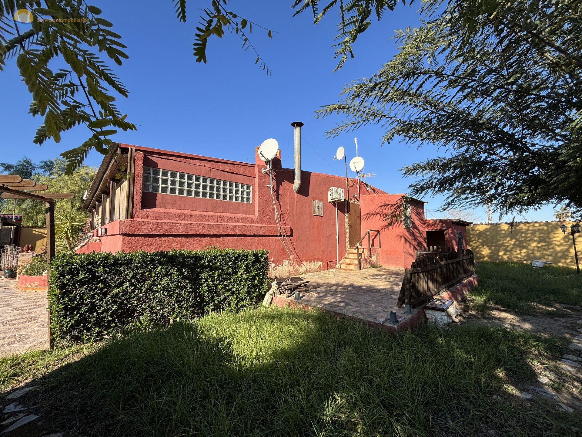 Country property in Dolores