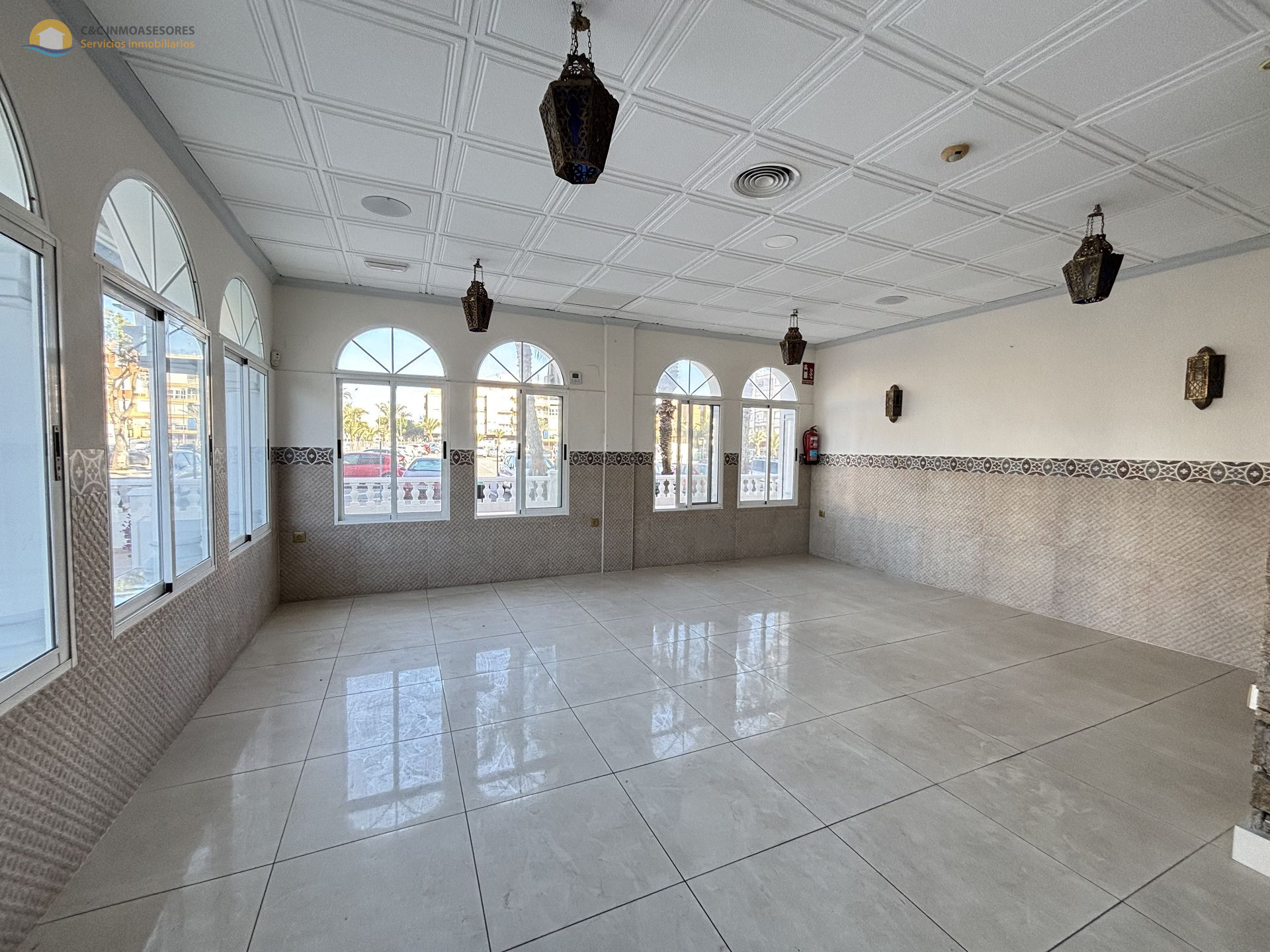 Commercial unit in Guardamar del Segura