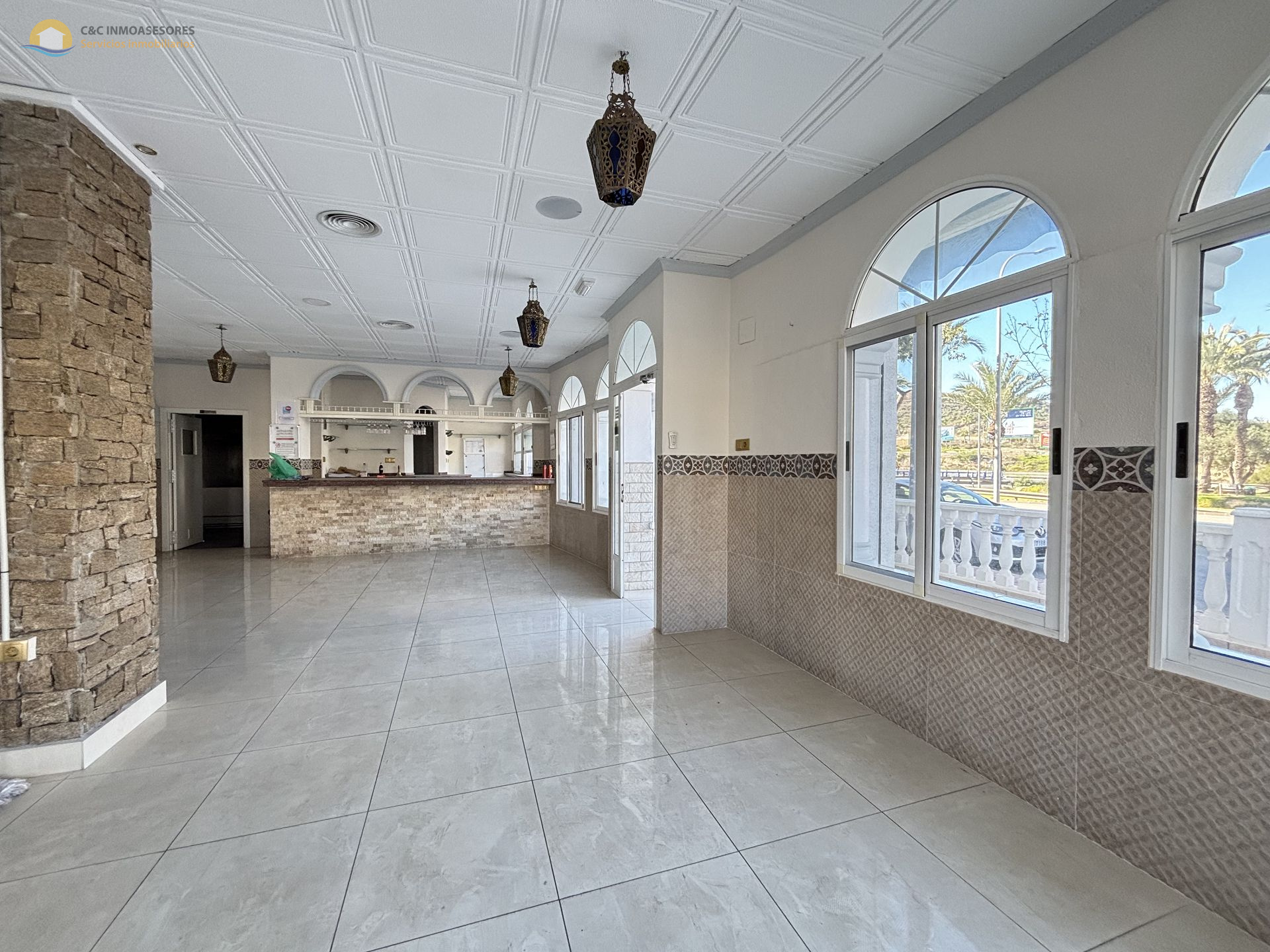 Commercial unit in Guardamar del Segura