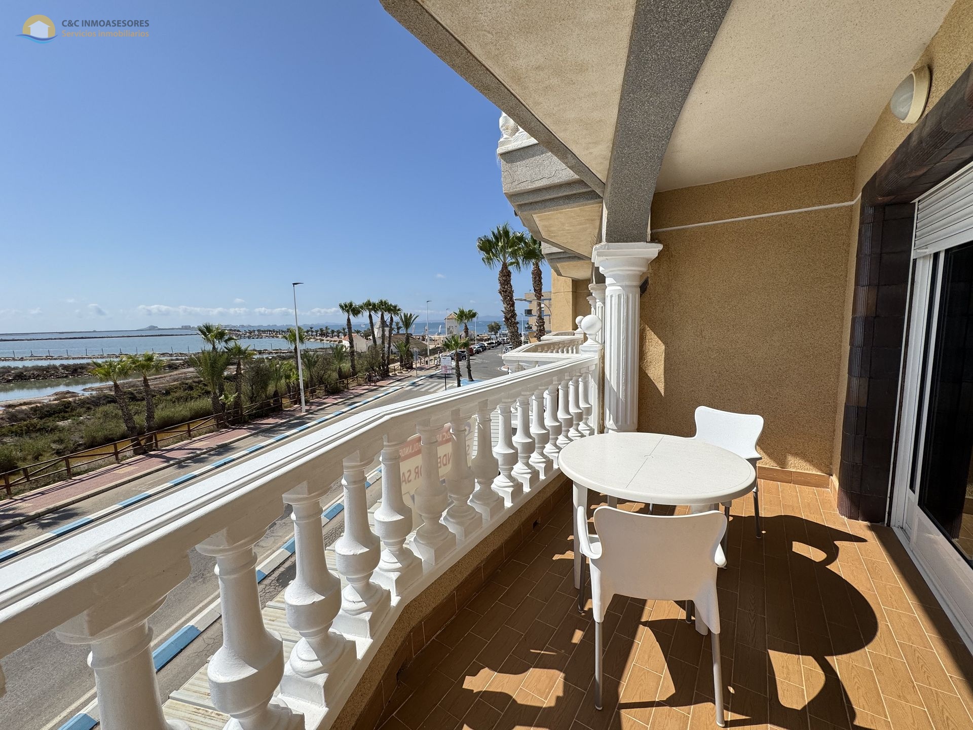 Direct zeezicht met een ruim balkon in Lo Pagan - C&C Inmoasesores