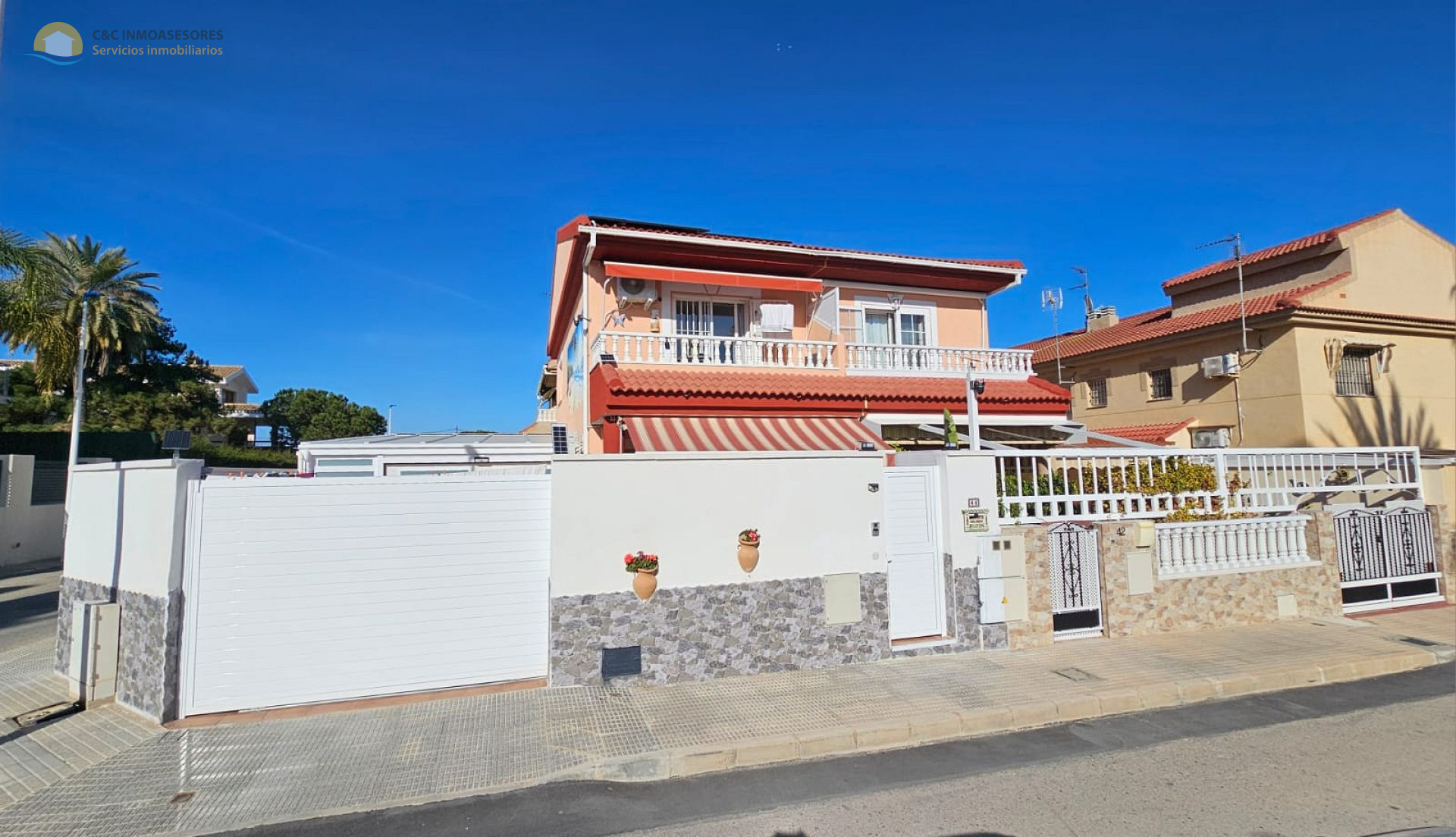 Semi-detached house in Santiago de la Ribera