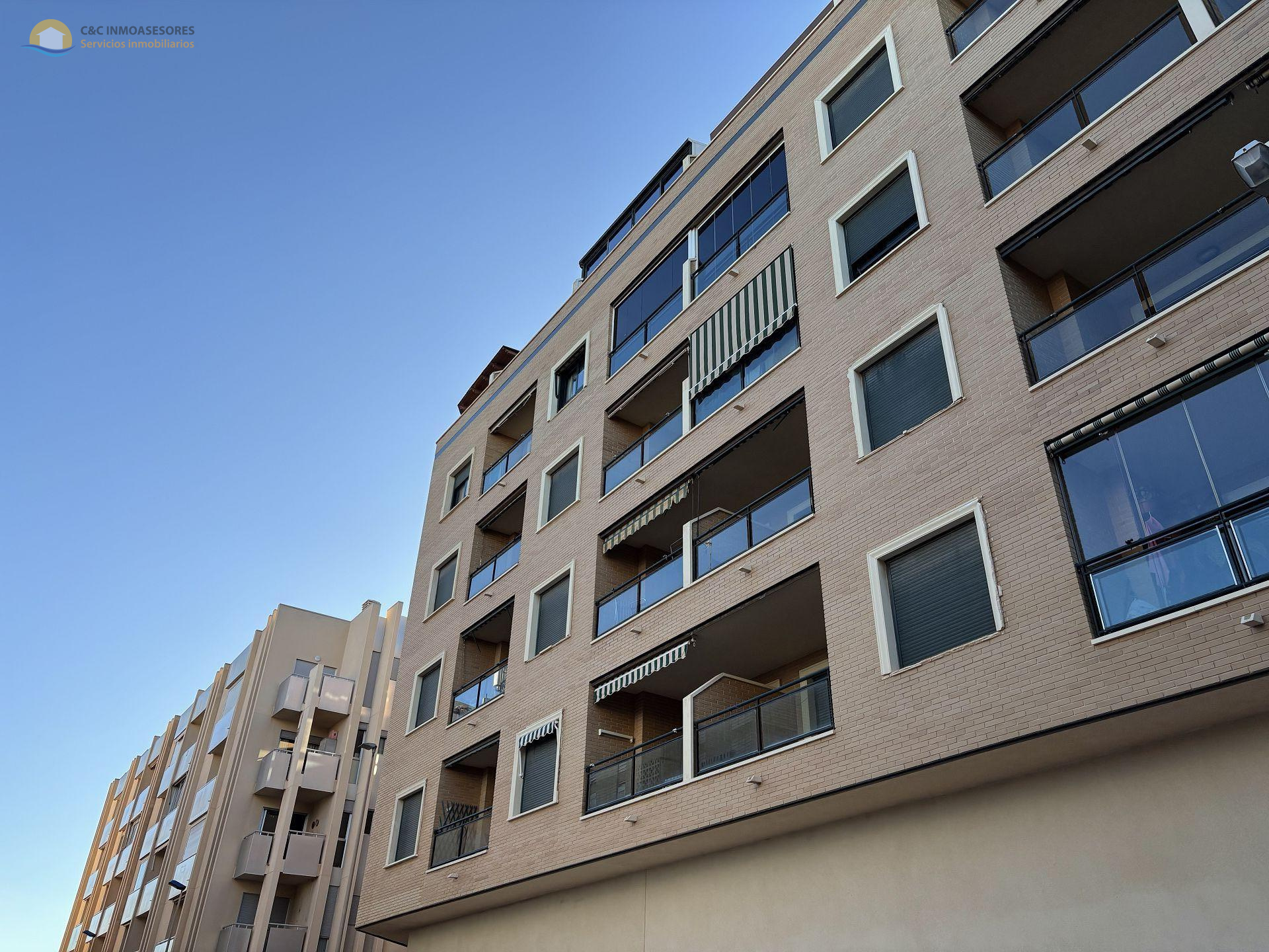 Apartamento en Guardamar del Segura - Reventa - C&C Inmoasesores