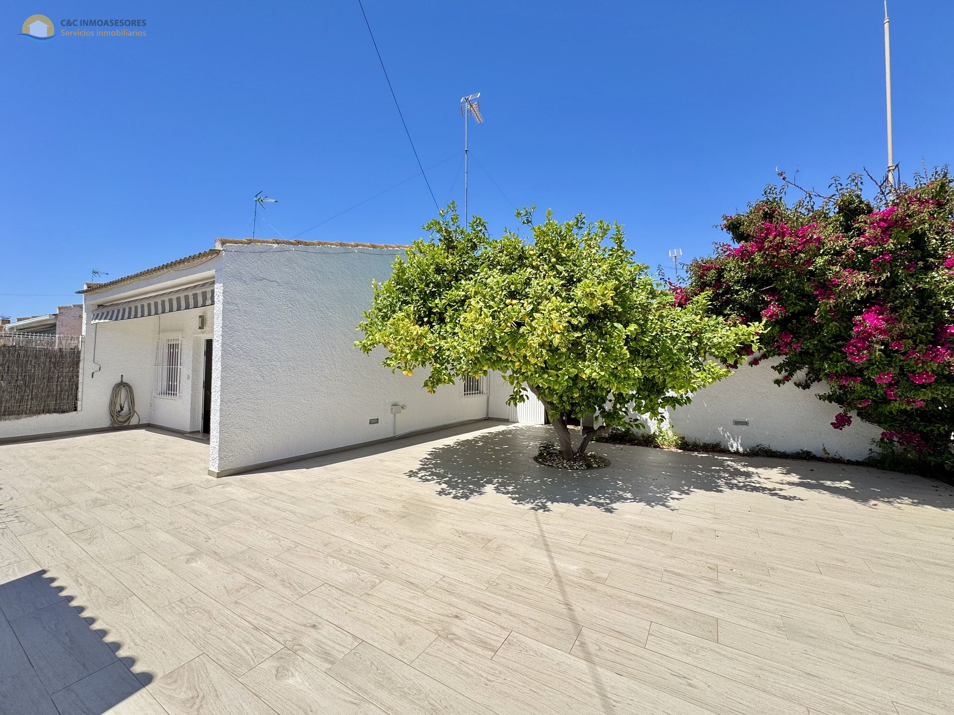 Villa in Santiago de la Ribera