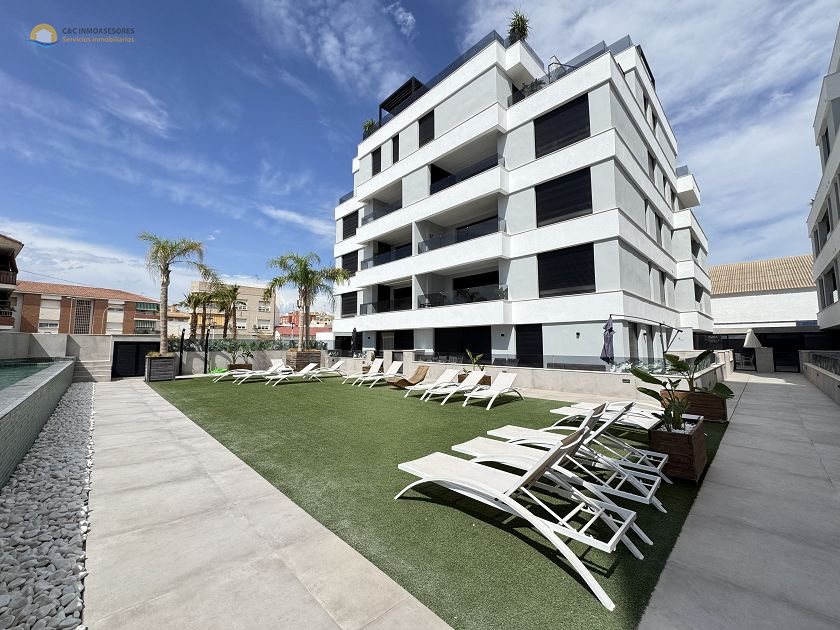 Brand new 3 bedroom fully furnished with huge terrace - C&C Inmoasesores