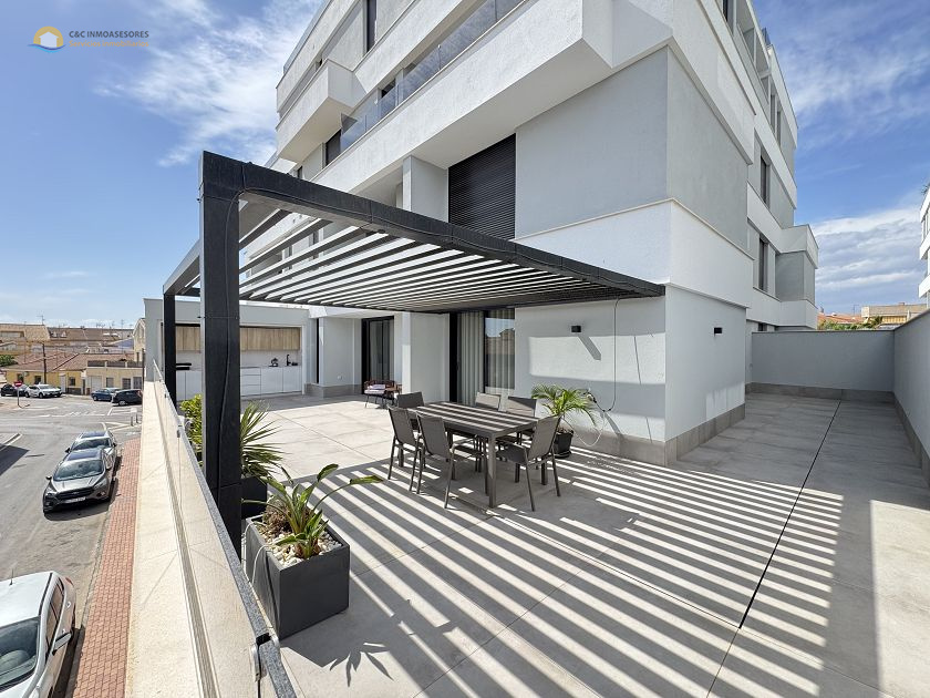 Brand new 3 bedroom fully furnished with huge terrace - C&C Inmoasesores